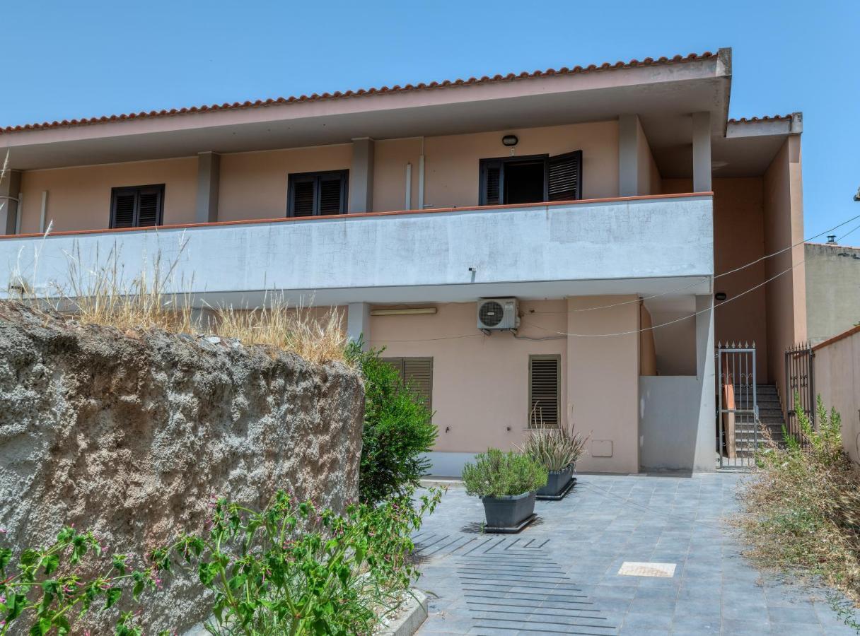 Izzhome Escape 2 Villa San Pietro Luaran gambar